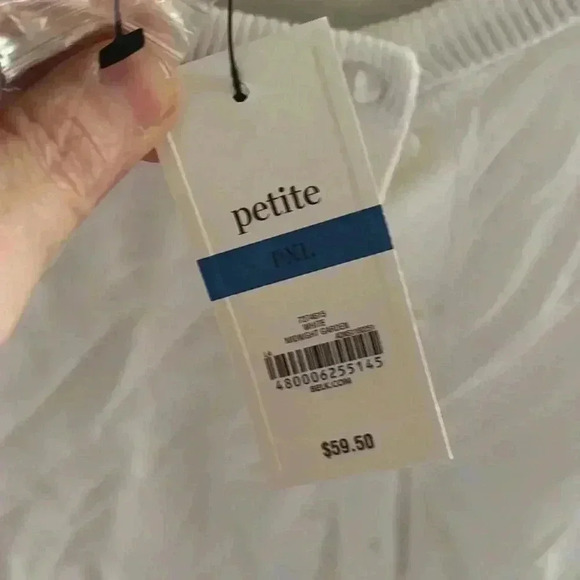 Crown and ivy cardigan‎ - Picture 2 of 2